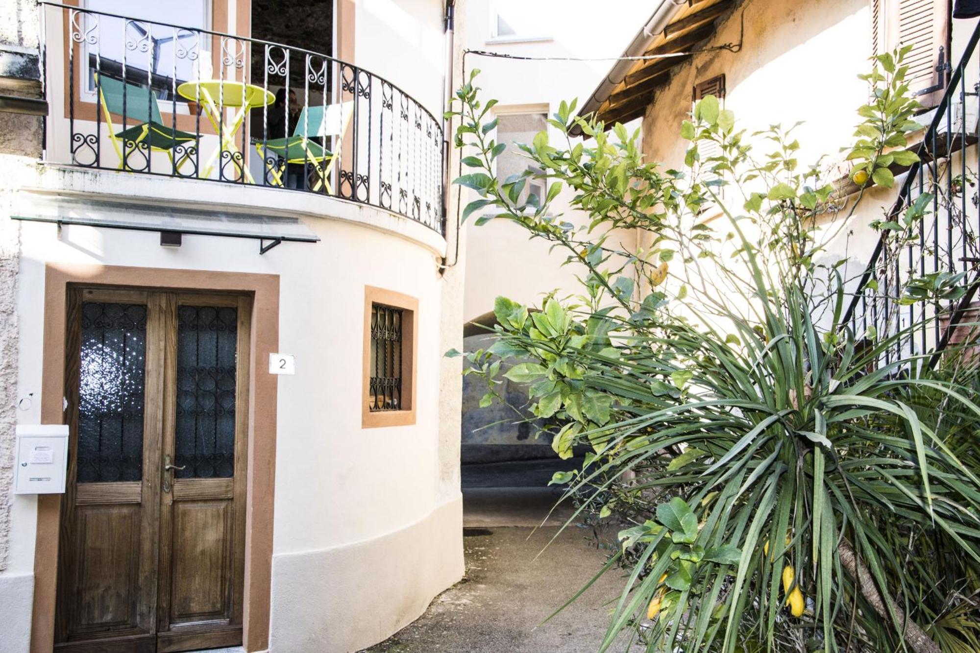 Casa Lea Apartment Castelveccana Exterior foto